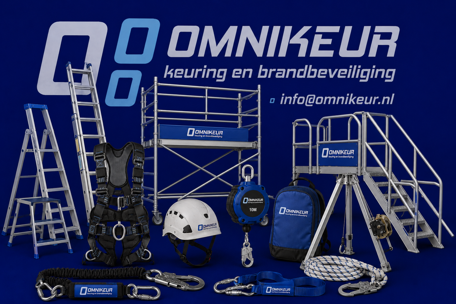 Aluminium ladder tegen blauwe lucht